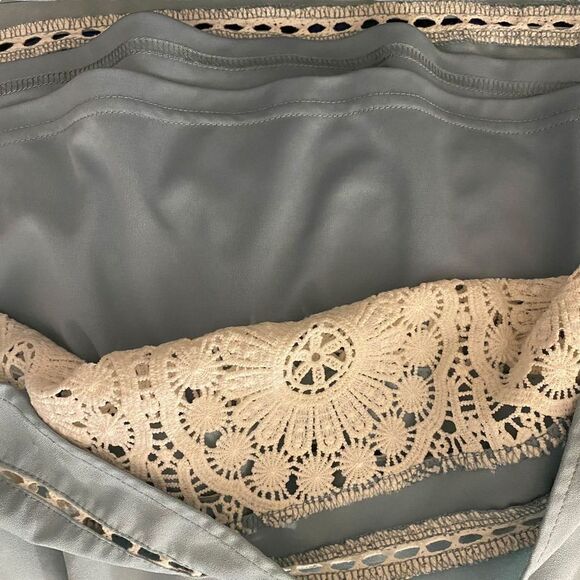 Versona Pinky Crochet Detail Skirt Size S EUC - Picture 9 of 10